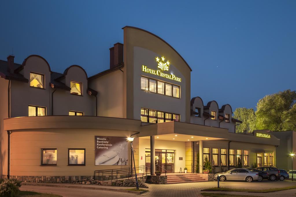 Hotel Cristal Park Dabrowa Tarnowska Bagian luar foto