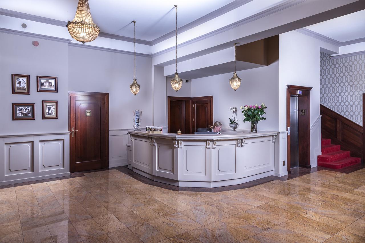 Hotel Cristal Park Dabrowa Tarnowska Bagian luar foto