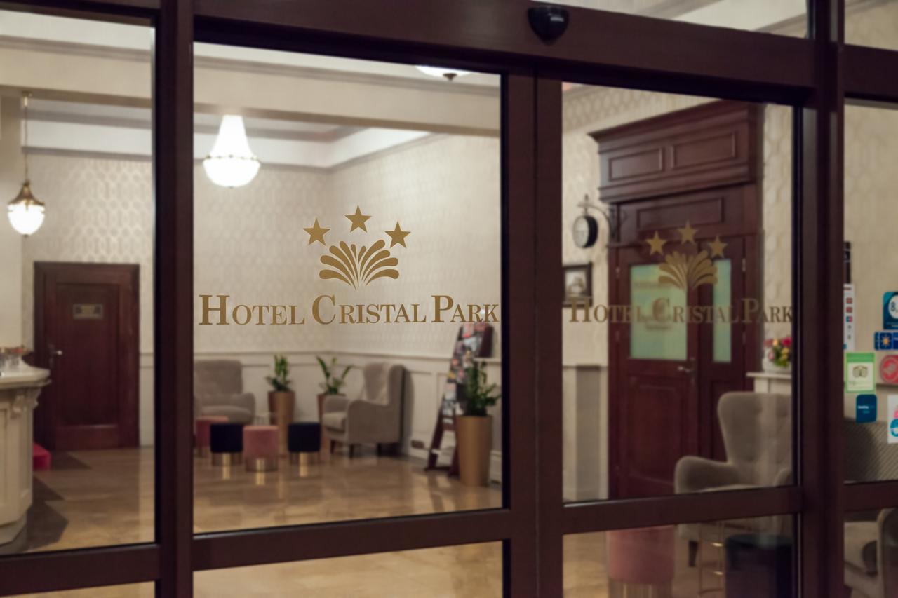 Hotel Cristal Park Dabrowa Tarnowska Bagian luar foto